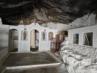 Kapelle mit Gebeinen in der Milatos Höhle