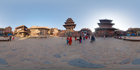 Taumadhi Tol, Bhaktapur am Morgen. Der Nyatapola-...