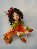 Herbstwald Elfe Bibiana (26 cm) ist komplett Nadel...