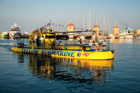 Yellow Submarine, Rhodos