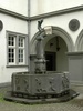 Schängelbrunnen auf dem Rathausvorplatz in Koblenz