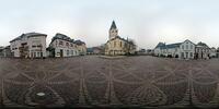 /Marktplatz in Bad Neuenahr-Ahrweiler Die St. Laurentius Kirche, errichtet 1269–1300, ist linksrhein