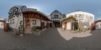 Schloßhof - ältestes Weingut in Dernau Weinverkau...