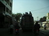 Straßenverkehr in Indien ohne Hupe geht hier nich...