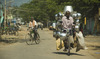 vollgepacktes Fahrrad, Indien