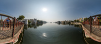 Auf der Brücke in Udaipur Blick nach Süden zum Na...