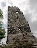 Bergfried der Burgruine Drachenfels